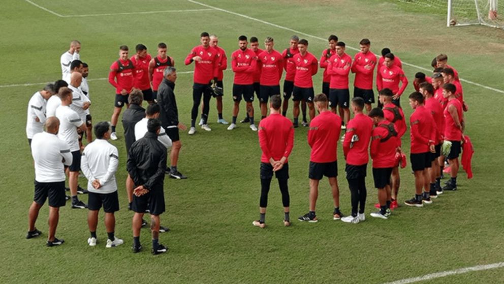 Dos referentes de Independiente pidieron por la continuidad de Pedro Monzón