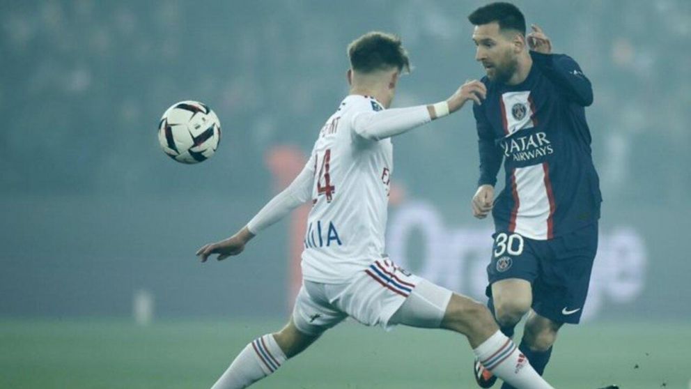 PSG sigue a la deriva: con Messi cay� como local ante el Lyon de Tagliafico aunque no puso en peligro el liderazgo