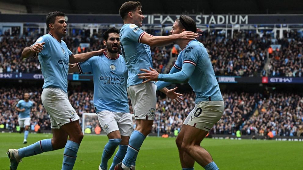 Julián Álvarez la rompió en la goleada de Manchester City al Liverpool