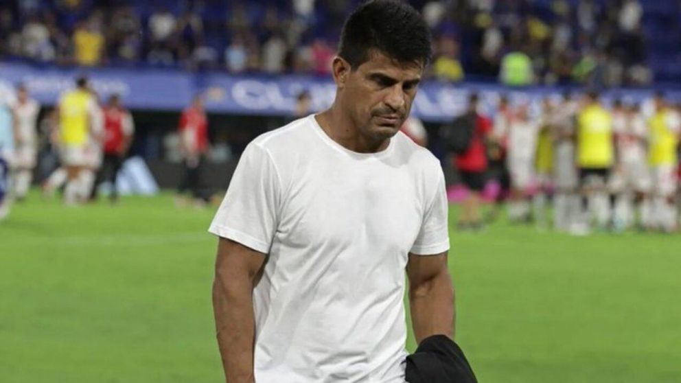¡Boca en llamas! El detonante motivo por el cual el plantel le habría soltado la mano a Hugo Ibarra