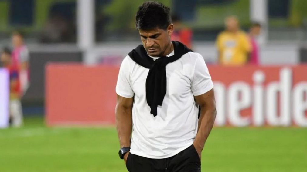Boca suspendió el entrenamiento vespertino por un insólito motivo y crecen las dudas sobre el futuro de Ibarra
