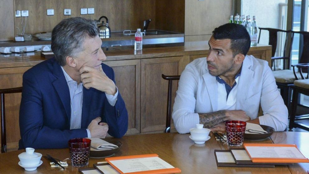 Macri revoluciona la Boca: �Acompa�ar� en la f�rmula a Tevez como vicepresidente?