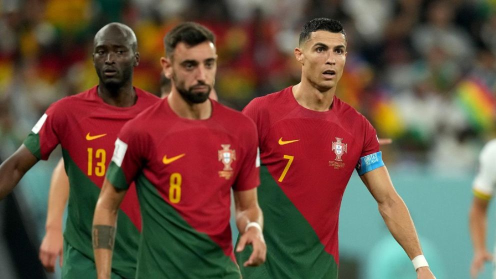 Bruno Fernandes cruzó a Cristiano Ronaldo y generó revuelo en Portugal