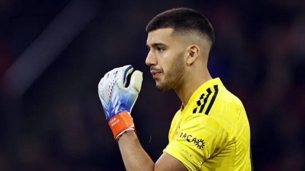 Ajax con Rulli perdió de local el clásico ante el líder Feyernoord