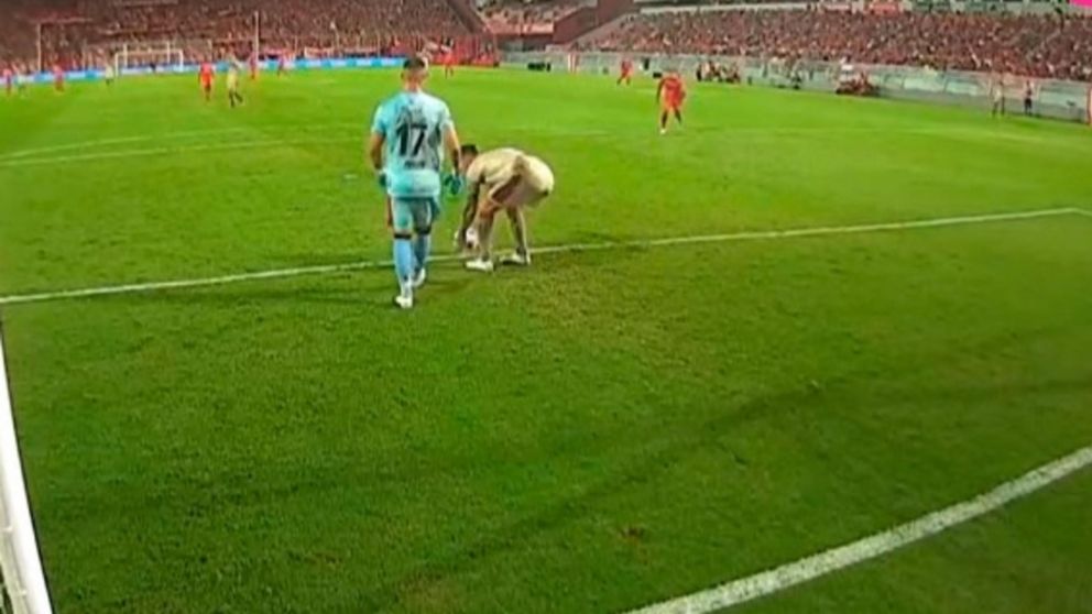 Los mejores memes por el blooper de Paolo Goltz en el empate entre Independiente y Colón