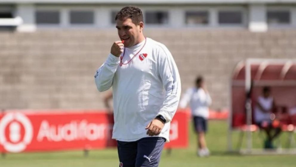 Stillitano dejó de ser el entrenador de Independiente