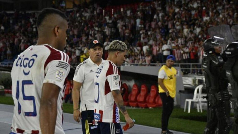 Junior de Barranquilla: los hinchas repudiaron a sus jugadores y Juanfer Quintero fue protagonista 
