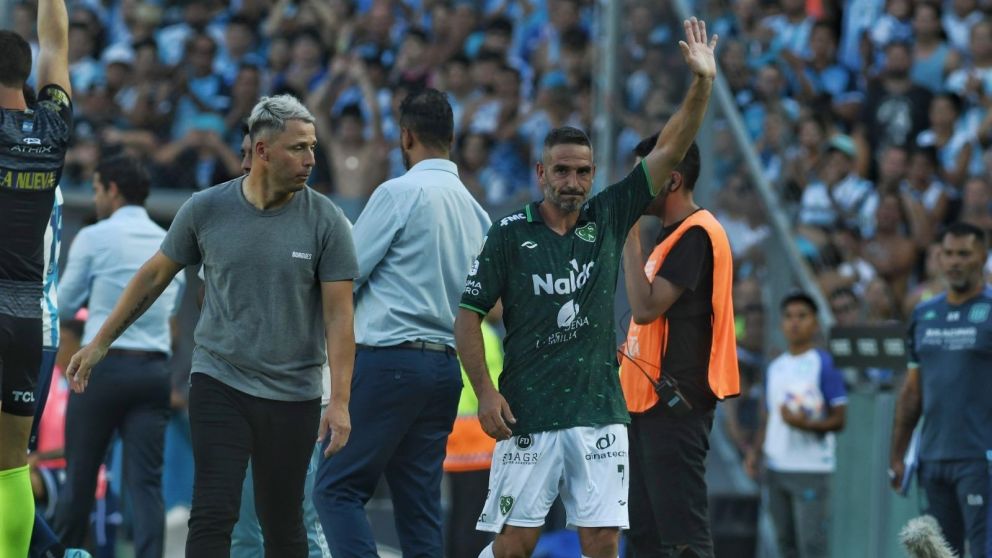 Lisandro López y Donatti recibieron una tremenda ovación de los hinchas de Racing