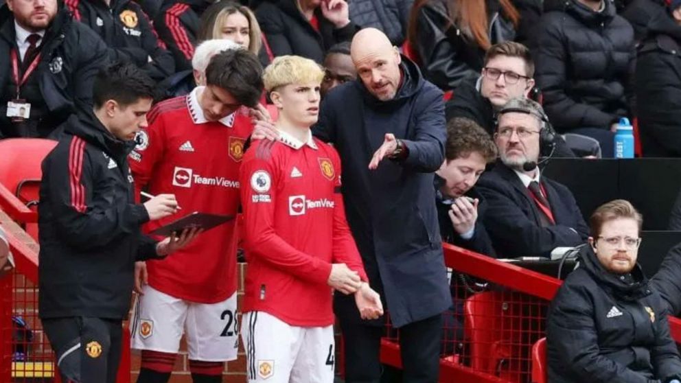 Erik Ten Hag fue contundente sobre la lesión sufrida por Garnacho: qué dijo