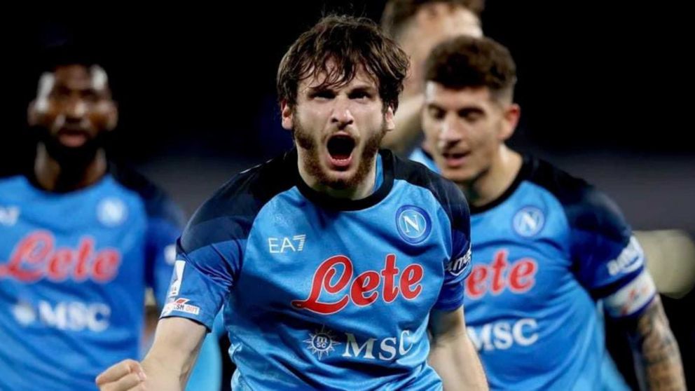 Napoli volvió a la victoria y sigue firme en la cima de la Seria A
