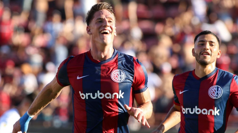 San Lorenzo destrozó a Gimnasia y trepó a la punta de la Liga Profesional