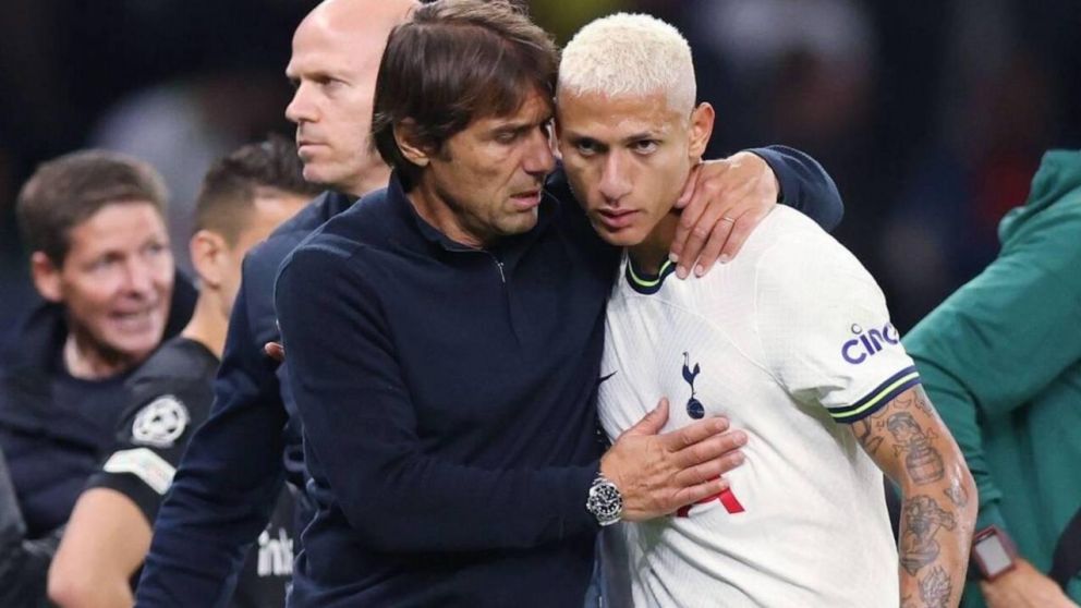 Richarlison atacó y destrató a Antonio Conte tras la eliminación del Tottenham de la Champions League