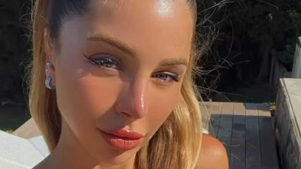 Romina Malaspina le hizo frente a la ola de calor con un look que levantó más la temperatura
