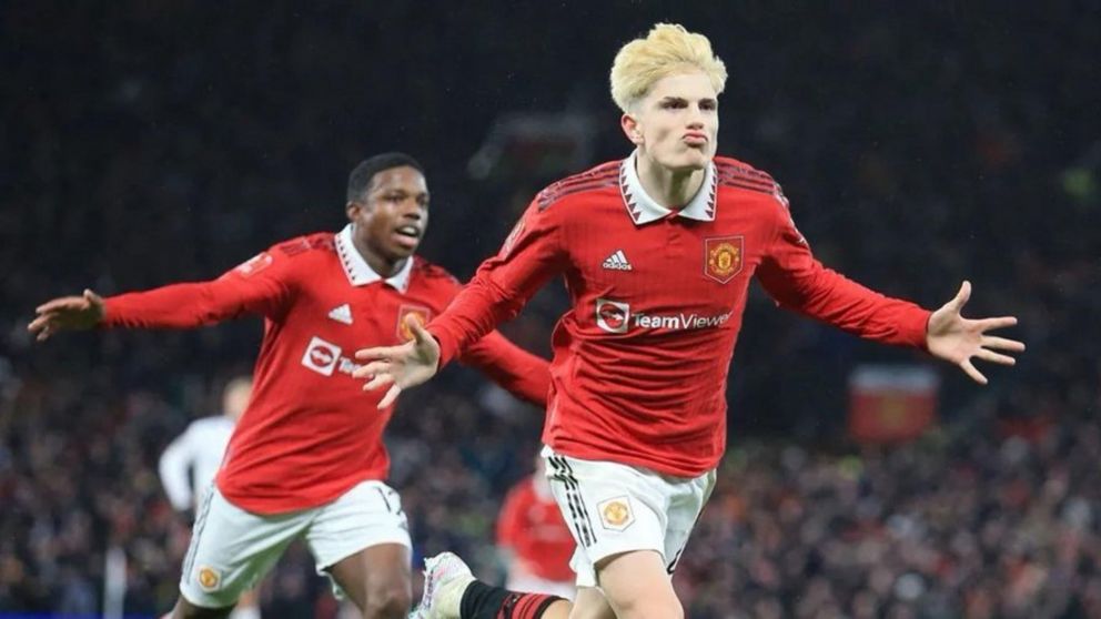Alejandro Garnacho se vistió de héroe y le dio el triunfo sobre el final al Manchester United por la FA Cup