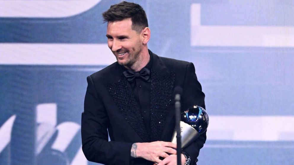 Barcelona y Laporta felicitaron a Messi por el premio The Best