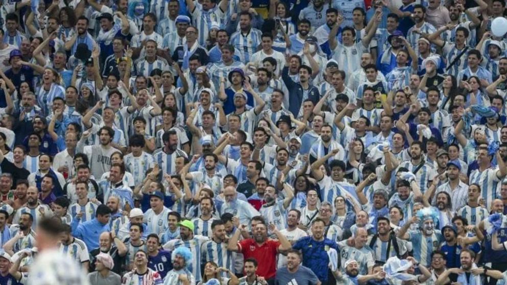 Premios The Best: la hinchada argentina fue elegida como la mejor del mundo en 2022