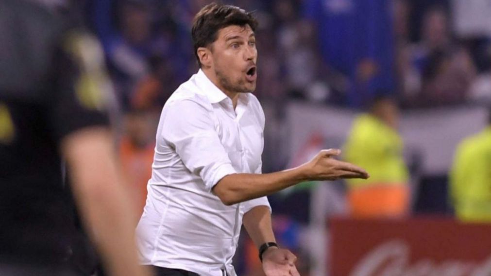Vélez echó al Cacique Medina tras la derrota con Boca
