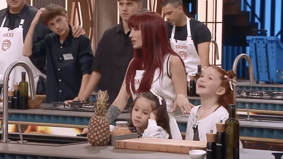 La Joaqui, emocionada con sus hijas en "MasterChef Celebrity".