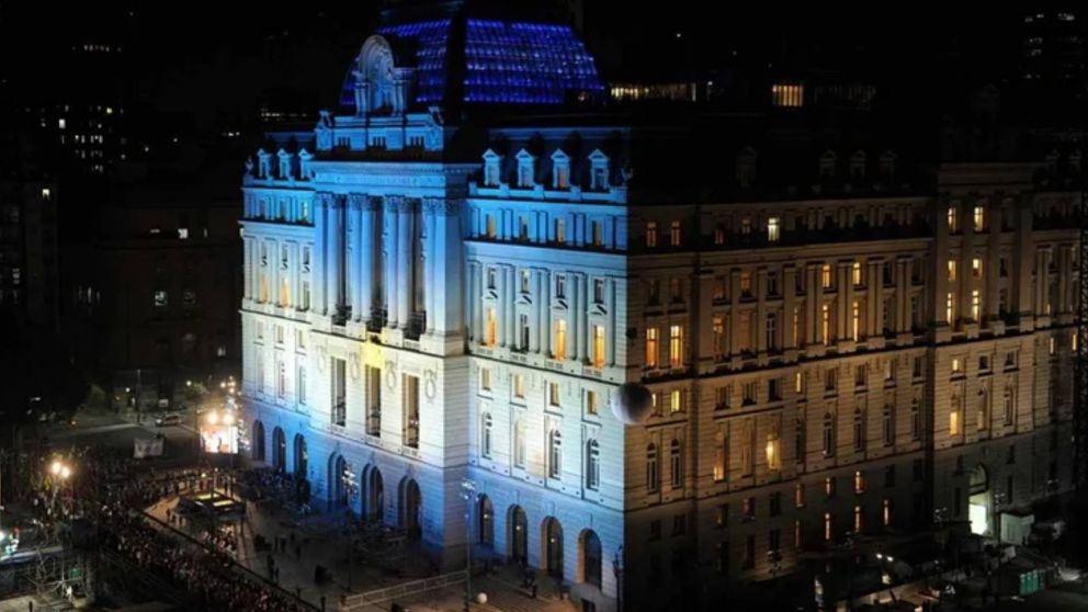 El presidente Javier Mileli le cambio por DNU el nombre al CCk.