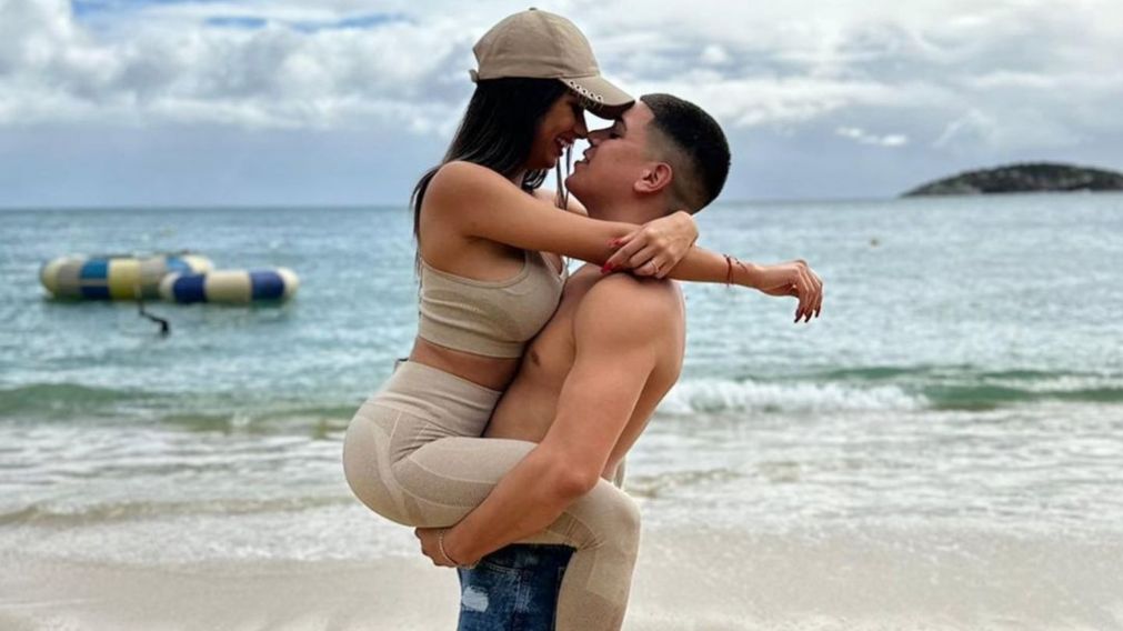 Thiago Medina le pidió casamiento a Daniela Celis de una forma peculiar y estallaron las críticas. (Instagram: @thi4go_km)