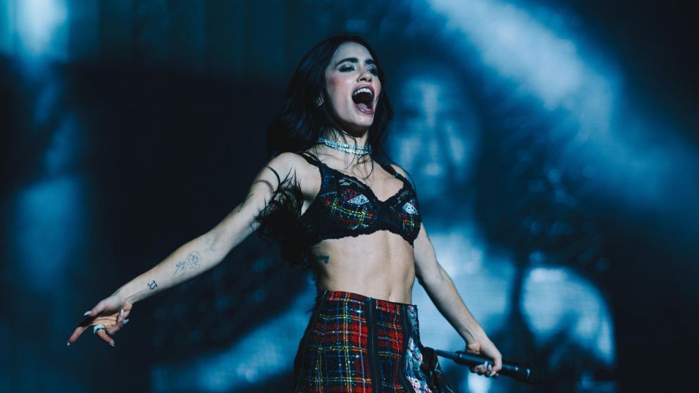 Lali Espósito, entre el éxito en "La Voz Argentina" y su carrera musical.