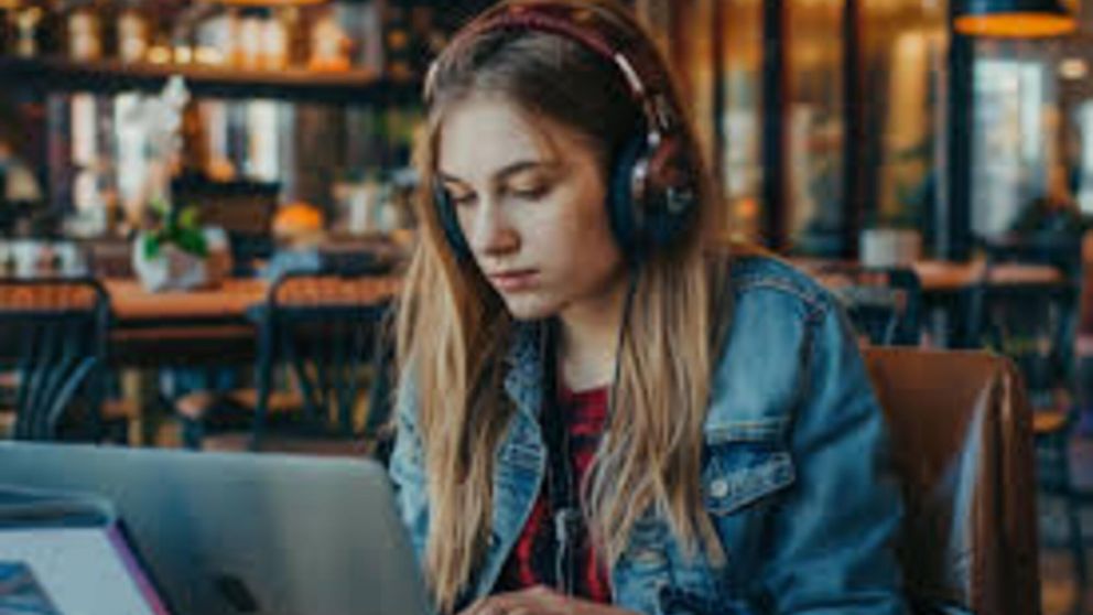 ¿Cuál es la música que potencia la concentración en el trabajo?, según científicos.