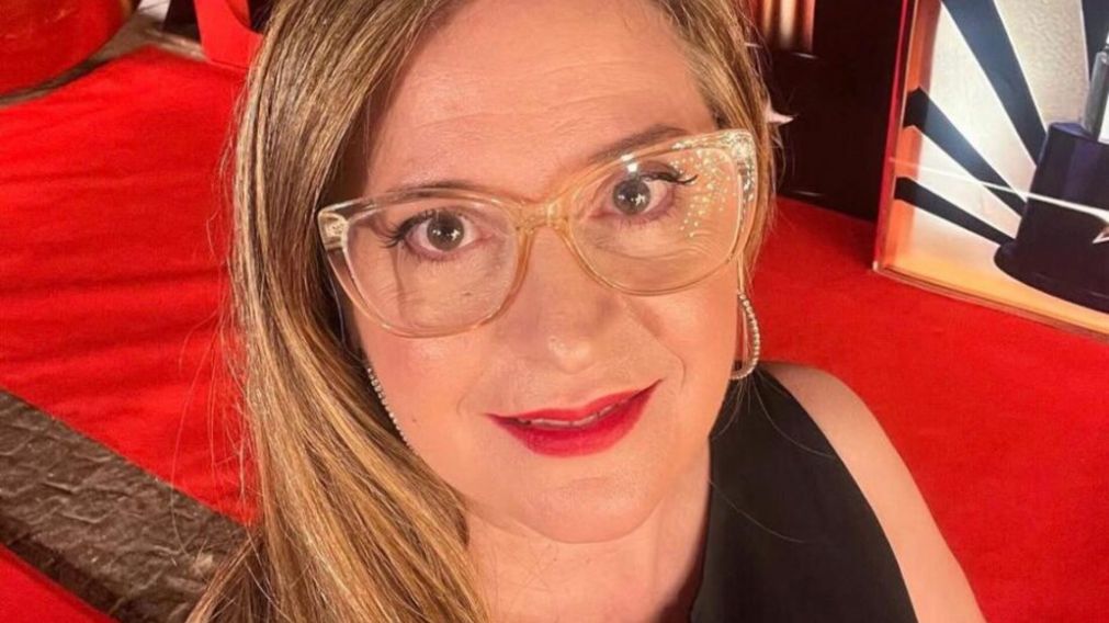 A los 50 años, Eugenia Guerty interpreta cada sábado a una mujer de 80: la adorable Lucy.