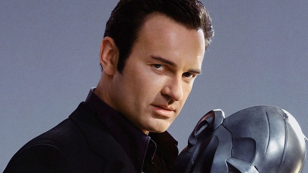 Murió Julian McMahon, el actor que interpretó al villano Doctor Doom en "Los 4 fantásticos"