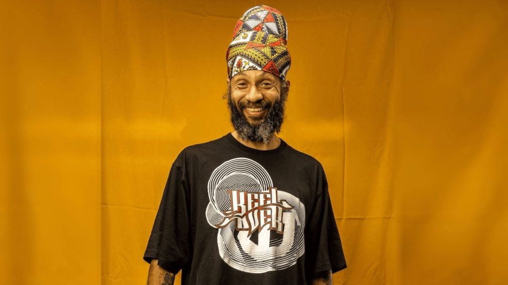 Fidel Nadal lanz� "Ra�ces muy fuertes", su nuevo disco de estudio