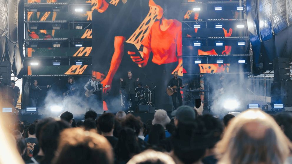 Ella es tan Cargosa está presentando "Refugio" junto a Pato Sardelli de Airbag