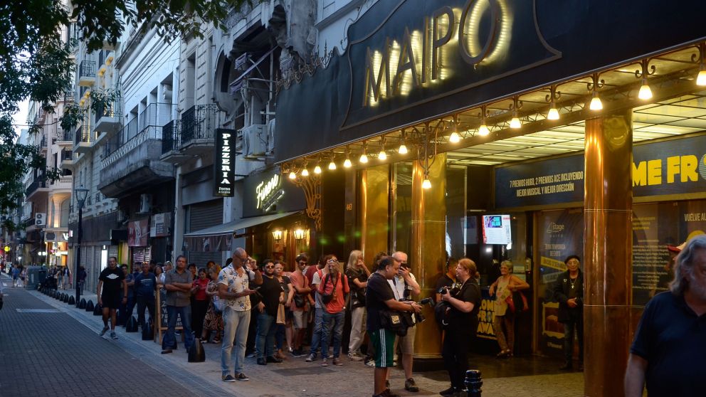 Antonio Gasalla fue despedido en el Teatro Maipo.