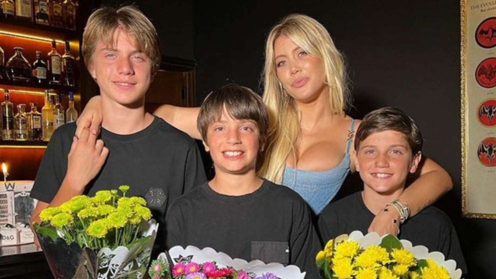 El drama que viven los hijos varones de Wanda Nara en medio del escándalo de su mamá.