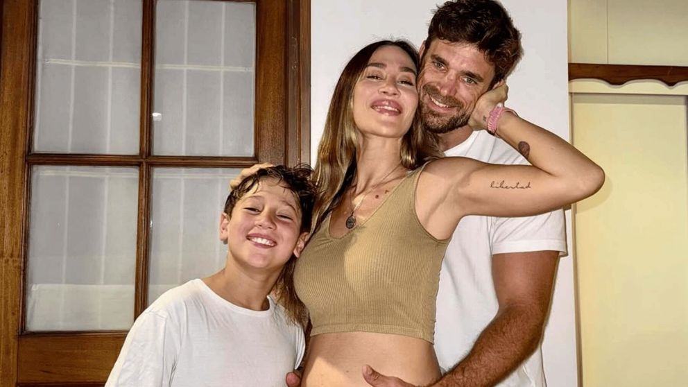 Jimena Barón compartió un video íntimo de cómo les contó a sus familiares y amigos que está embarazada: "Me hacen llorar"