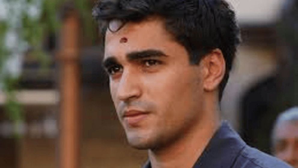 Mert Ramazan Demir: el trauma que marcó la adolescencia del galán de "Amor a cualquier precio"