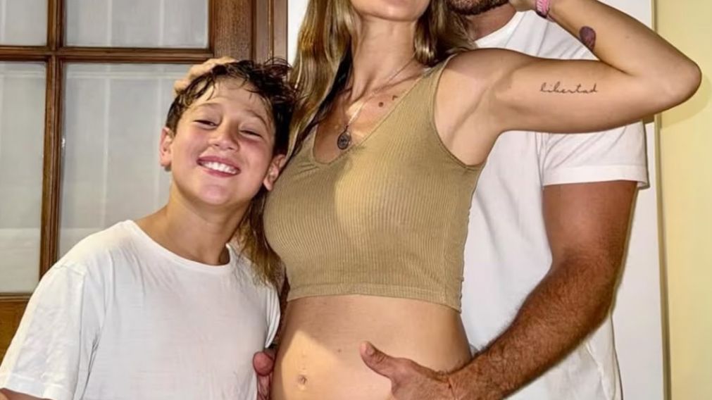 LA ACTRIZ ESTÁ EN PAREJA CON MATÍAS PALLEIRO Y TIENE UN HIJO, MOMO, DE 10 AÑOS.