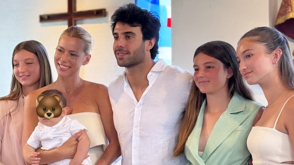 El bautismo de Cruz Urcera, hijo de Nicole Neumann. (Instagram)