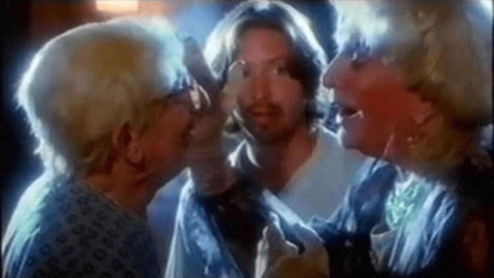 Netflix: la comedia rom�ntica con Adri�n Suar y Alfredo Alc�n que te trasladar� a los a�os 90'.