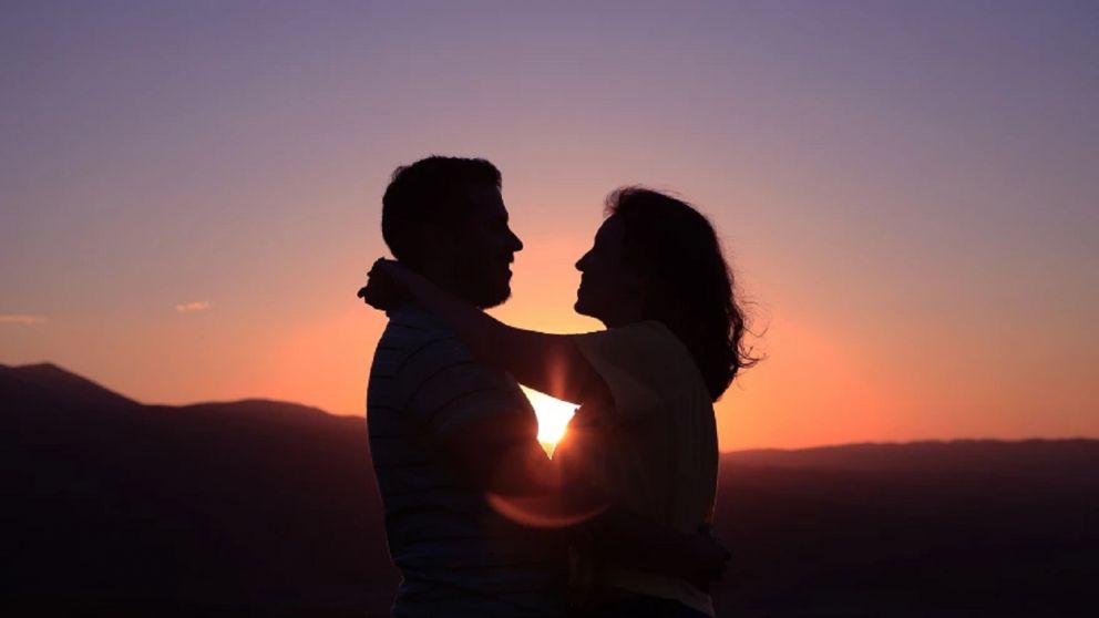 Se vienen "cositas" románticas: los signos que hallarán a su media naranja a fines de septiembre,