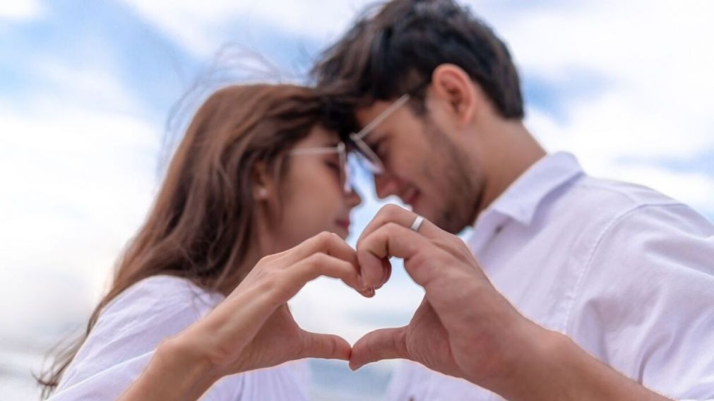 La inteligencia artificial indicó cuáles son las ciudades indicadas para encontrar el amor (Imagen ilustrativa).