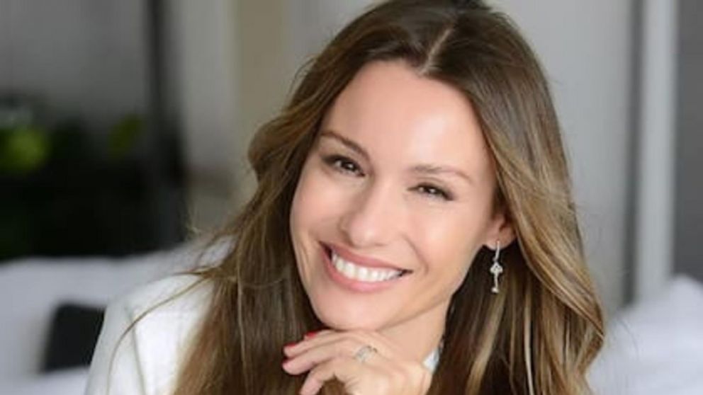 Pampita es jurado en "Los 8 escalones".