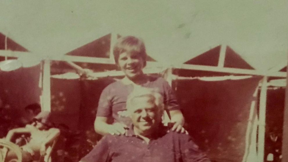 Carna y Jorge, su papá, en Mar del Plata.