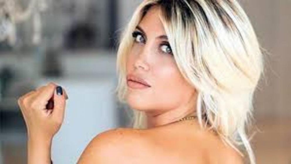 Wanda Nara muy compinche con un participante de “Bake off famosos”