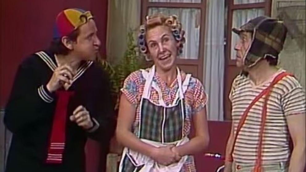 Carlos Villagr�n (Quico), Florinda Meza (Do�a Florinda) y Roberto G�mez Bola�os (El Chavo) en "El Chavo del 8".
