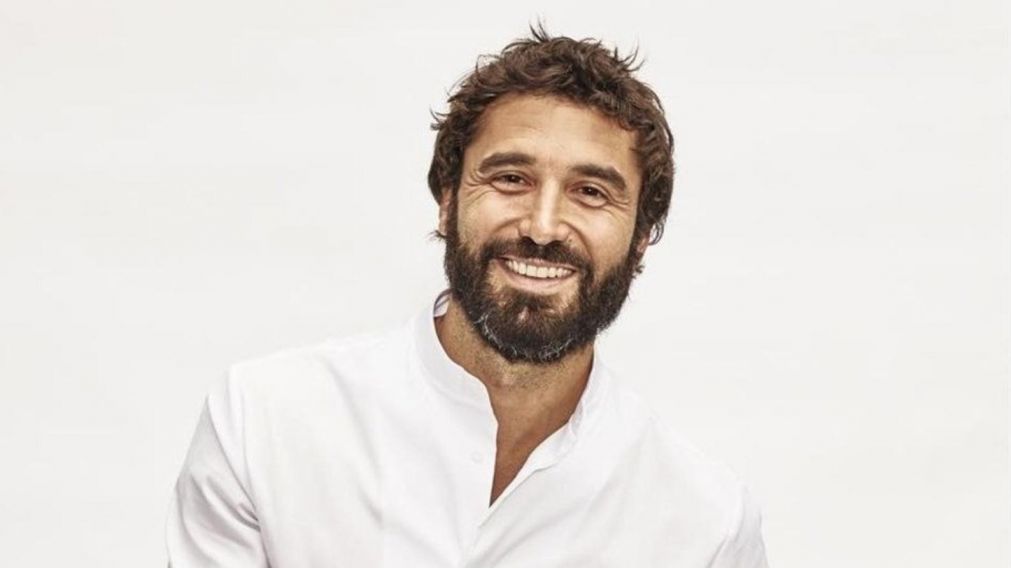 Una película de detectives de Netflix con Álex García en su elenco.