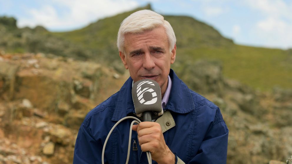 El Hombre Que Amaba Los Platos Voladores. Leo Sbaraglia como José de Zer, para Netflix.