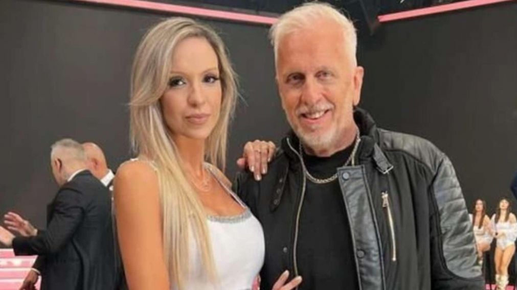 La esposa de Andrés Nara se descompuso tras la detención de su marido.