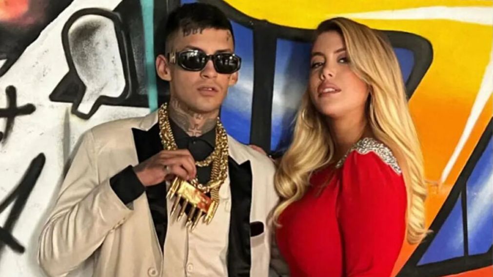 Wanda Nara y L-Gante estuvieron juntos en un boliche y se los vio compartir un íntimo momento. (web)
