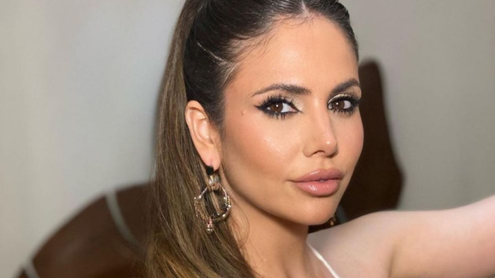 Romina Uhrig de "Gran Hermano" llega a la calle Corrientes