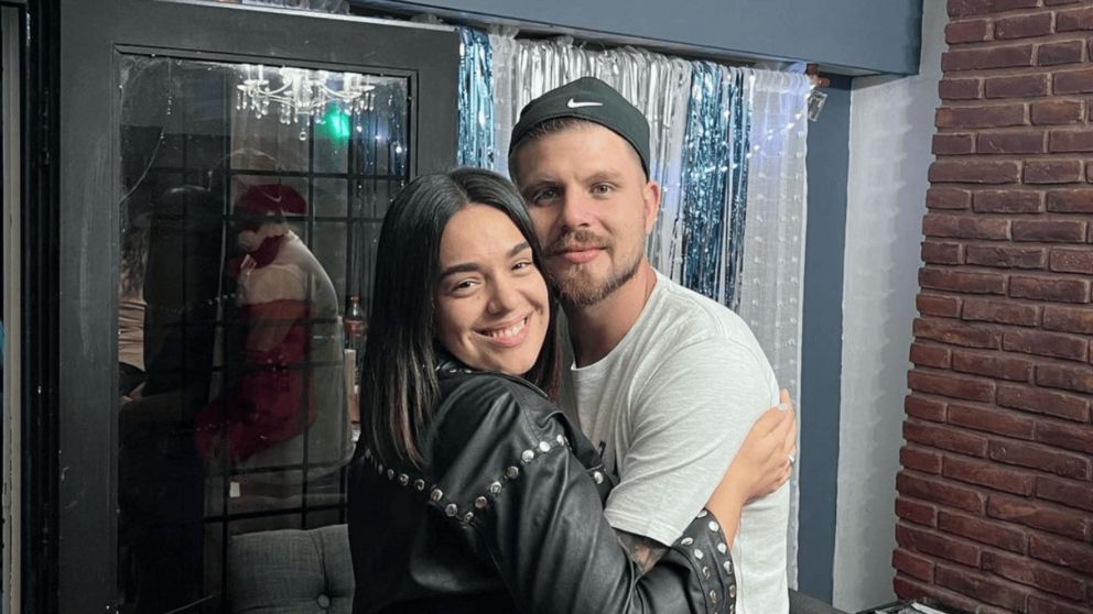 Ángela Leiva anunció su separación de Gabriel Mikelovich y él se mostró devastado.