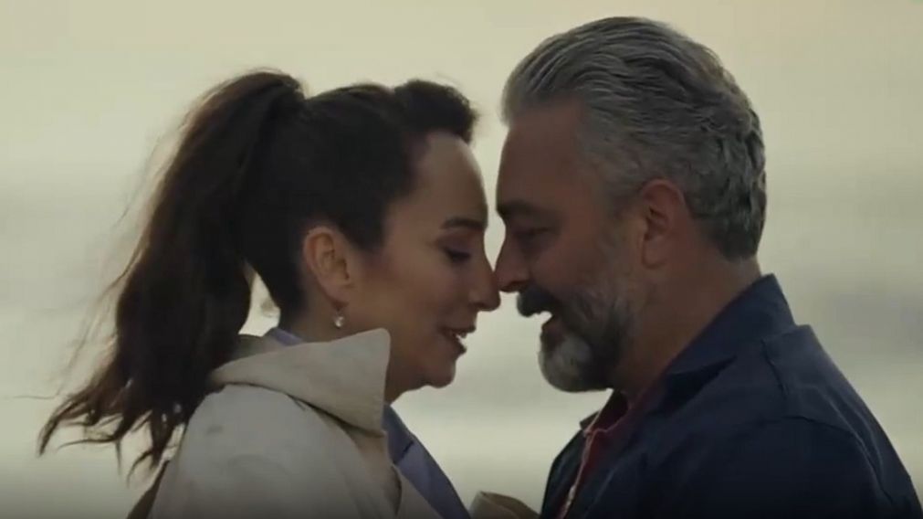 "Melissa": Mahinur y Cüneyt vivieron su noche de pasión. (Telefe)